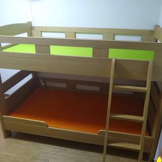 【中古 二段ベッド】ショートサイズで子供部屋にレイアウトしやすい...