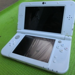 A306　任天堂　３DS　LL　NEW　パールホワイト　　２０１５年製