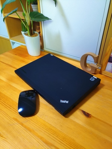 corei7メモリ16Gで超高性能のLenovo！　大容量500G♪　かっこいいマットブラック☆　12.5インチのコンパクトモデルで持ち運びも便利☆　最新Windows10　64Bit♪　　Lenovo　ＴｈｉｎｋＰａｄ　黒色　　ウェブカメラ内蔵　マウス付き 　ノートパソコン　無線LAN　Wi-Fi対応