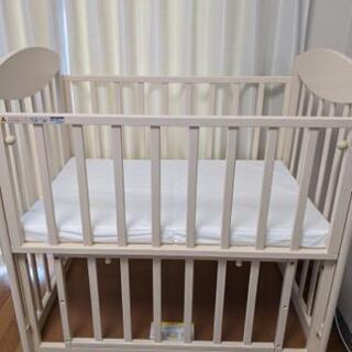 カトージ ベビーベッド ミニ立ちベッド プチバニラ 02356 直接取り引き