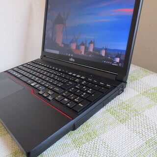 富士通FMV i3/4世代PC メモリ4GB Offce Wi-Fi HDMI