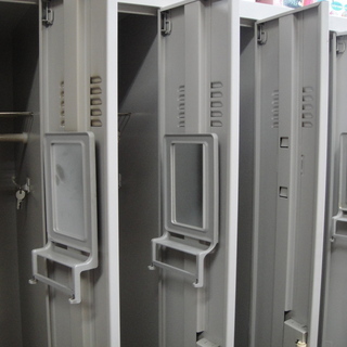 UCHIDA ４人用スチールロッカー 4人用ロッカー ４連ロッカー オフィス 更衣室 -