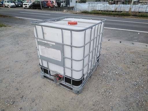 １０００リットル　ポリタンク　1000L　中古　農機具　あぐり家