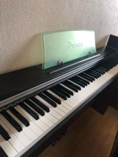 鍵盤楽器、ピアノ CASIO px 700 Privia