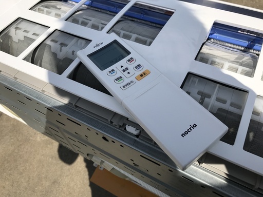 富士通 nocria 8畳 AS-R25H お掃除エアコン 2018年製 美品