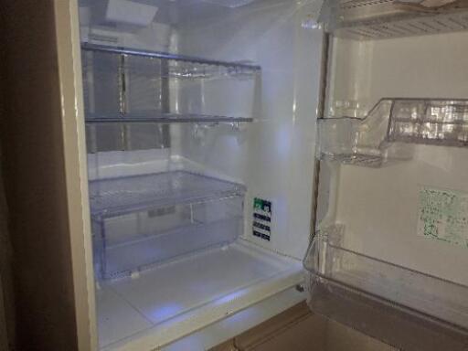 お話し中です！使用頻度の少ないシャープ冷蔵庫2014年製