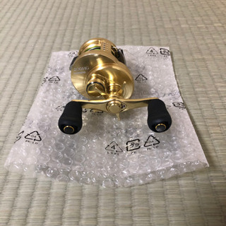 シマノ カルカッタコンクエスト 200HG ¥30000