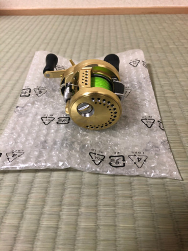シマノ カルカッタコンクエスト 200HG ¥30000