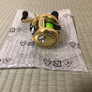 シマノ カルカッタコンクエスト 200HG ¥30000