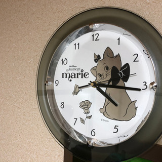 【掛け時計】Walt Disneys   marie 絵の時計（無料）