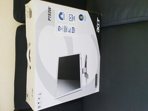 デスクトップパソコン Desktop and 19inch Monitor