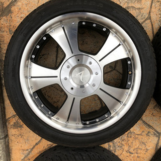 ハイエース、キャラバン等　18インチ タイヤホイール４本セット