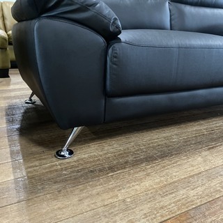 新品ソファー革製！99800円ヲ39800円で販売します！ブラックとブラウン色があります！