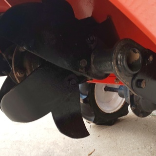 鹿児島発 クボタ 5.5馬力 ガソリンエンジンミニ耕うん機TR60 正転/逆転