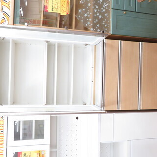 引取限定】二段食器棚 木 中白 中古 【小倉南区葛原東】