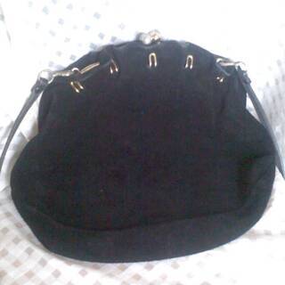 本革スウェード がま口 肩掛け バッグ 黒 キズあり ブラック 使用感