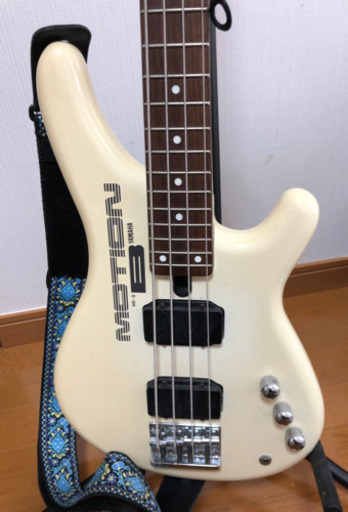 Geek ホビー・楽器・アート YAMAHA MOTION エレキベース ホワイト
