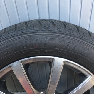 取引中　セレナで使用した。スタッドレスタイヤ 1台分