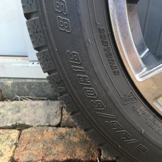 取引中　セレナで使用した。スタッドレスタイヤ 1台分