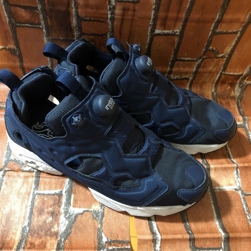 reebok ポンプフューリー　ネイビー　27cm