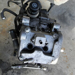 バイク部品 ホンダ シルバーウィング400 取り外し エンジン本体