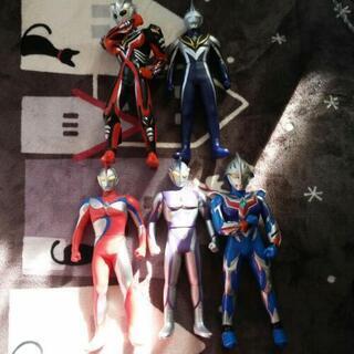 ウルトラマン人形