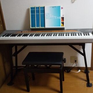 電子ピアノ CASIO Privra PX-110 スタンド、椅子付き