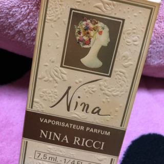 値下げ早い者勝ち 未使用 NINA RICCIの香水