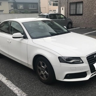 AUDI A4 TFSI 人気のターボ・白　車検残1年以上