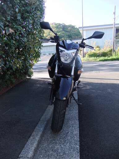 スズキ　GSR250　実働中古車　オイル交換後渡し　バッテリーフル充電済み　書類有
