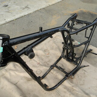 バイク部品 オートバイ フレーム カワサキ KAWASAKI W1F フレーム