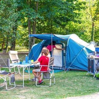 ★NEW 新品 テント 4人用 寝室×2 リビング×1 フランス アウトドアブランド かまぼこ