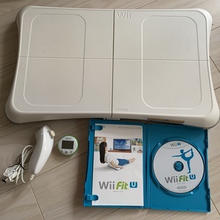 Wii Fit U フィットセット（ソフト、バランスボード、フィ...