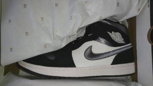 ナイキ、エアジョーダンMid Satin Grey Toe正規品