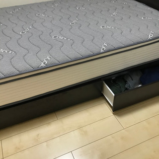 低反発マットレスベッドフレーム付き　〜超美品〜
