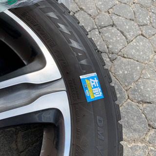 ベンチホイル冬タイヤセット235/60R18 1070