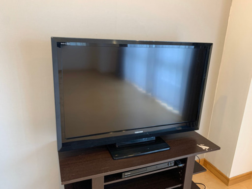 東芝　REGZA 40型テレビ