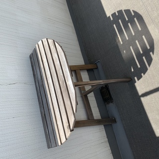無料・ベランダ用　折り畳み木製テーブル