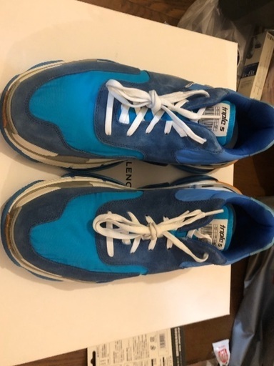バレンシアガ　triple S