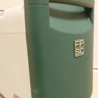 🔊価格のご相談🆗子供の部活の応援先で氷を作ったら、何度でも冷え冷えの飲み物が作れますよ😁👍✨  