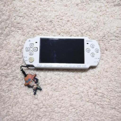 PSP-3000本体（ケースと2GBメモリ付）＋ソフト8本セット（個別可能）
