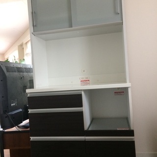 KEYUCAの食器棚（便利なブルモーション機能付）　値下げしました