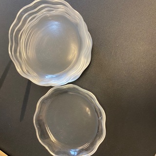 お皿　透明