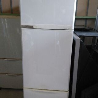 冷蔵庫　3ドア　①