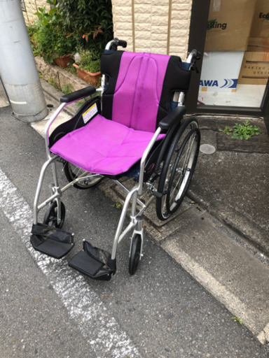 美品　KADOKURA 車椅子　軽量　折り畳み　カドクラ　介護