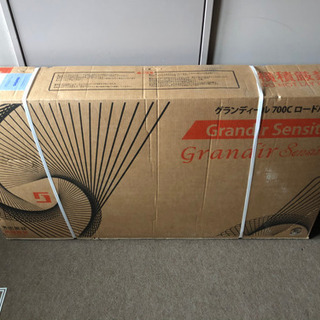 組み立て必要なロードバイク