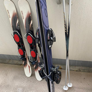 スキー板（カービングスキーとファンスキー）と靴