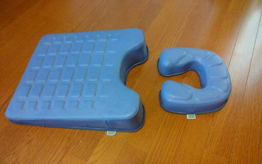 未使用】エステ・マッサージ用折り畳みベッド、マッサージ用フェイス