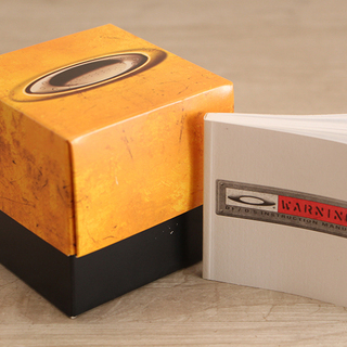 レア 希少 実働 ？ OAKLEY オークリー 腕時計 D.5 カラー Silver シルバー 箱 取扱説明書 付属 腕時計 D1(R1906swxYGG) レア 希少 実働 ？ OAKLEY オークリー 腕時計 D.5 カラー Silver