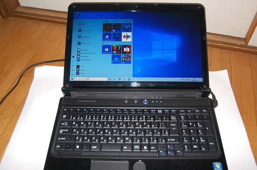 ★富士通ノートPC　AH54/D　Win10　完動品